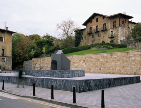 <strong>Construction of the Plaza Balda, Azkoitia, Basque Country, Spain</strong><br />Year 1999
